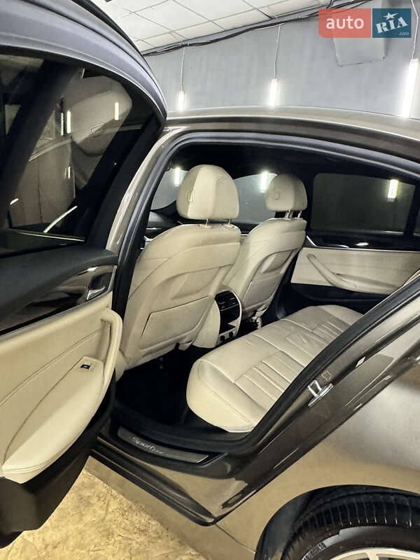 Седан BMW 5 Series 2017 в Киеве