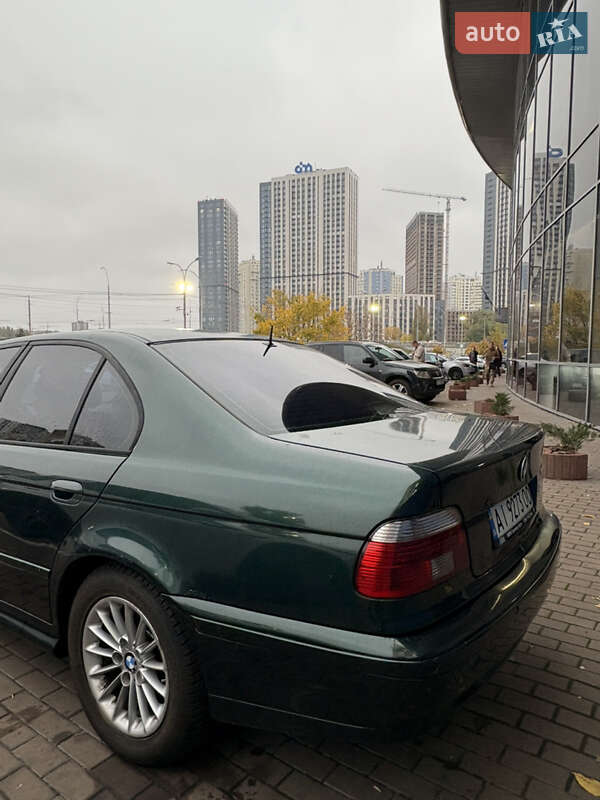 Седан BMW 5 Series 2001 в Киеве