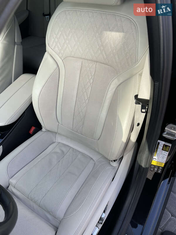 Седан BMW 5 Series 2018 в Днепре