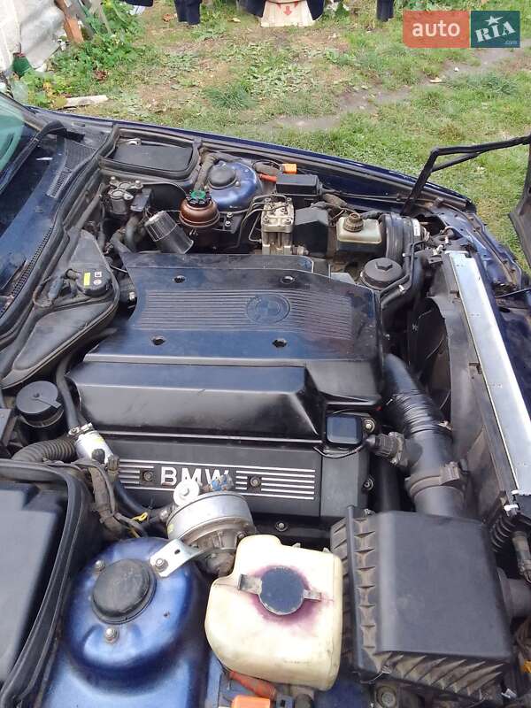 Седан BMW 5 Series 1994 в Звягеле фото 5 Седан BMW 5 Series 1994 в Звягеле
