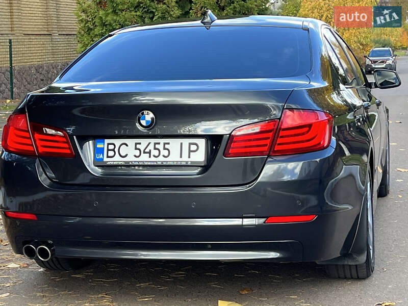 Седан BMW 5 Series 2012 в Ровно