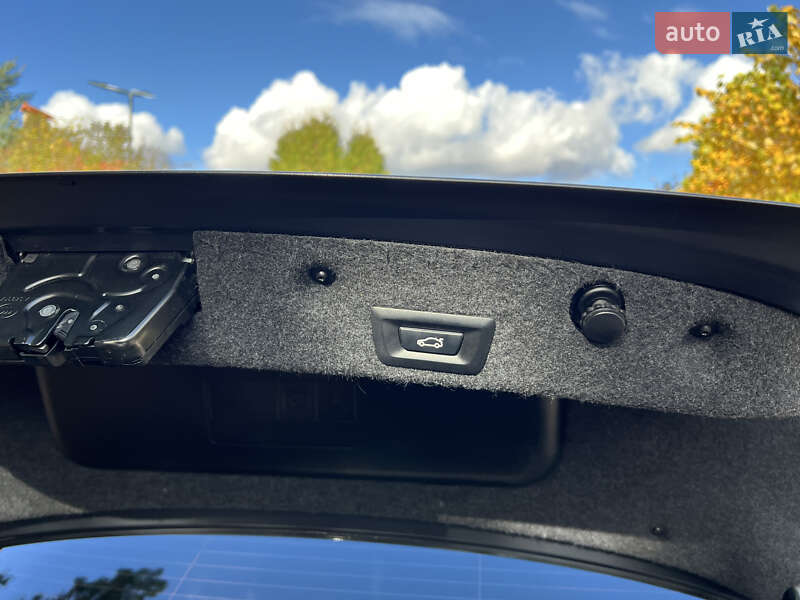 Седан BMW 5 Series 2012 в Ровно