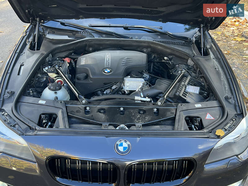 Седан BMW 5 Series 2012 в Ровно
