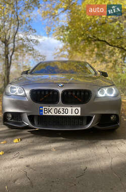 Седан BMW 5 Series 2010 в Корце Седан BMW 5 Series 2010 в Корце