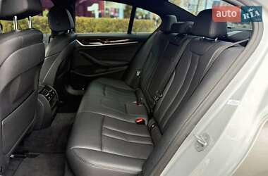 Седан BMW 5 Series 2018 в  фото 10 Седан BMW 5 Series 2018 в