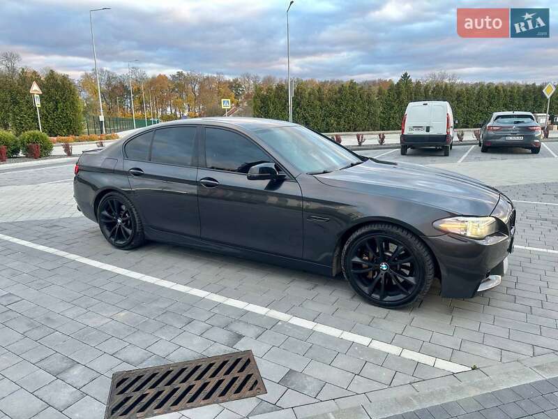 Седан BMW 5 Series 2013 в Городку