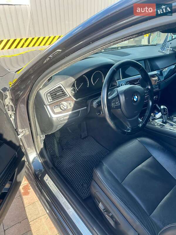 Седан BMW 5 Series 2013 в Городку