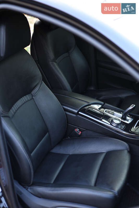 Седан BMW 5 Series 2014 в Дніпрі