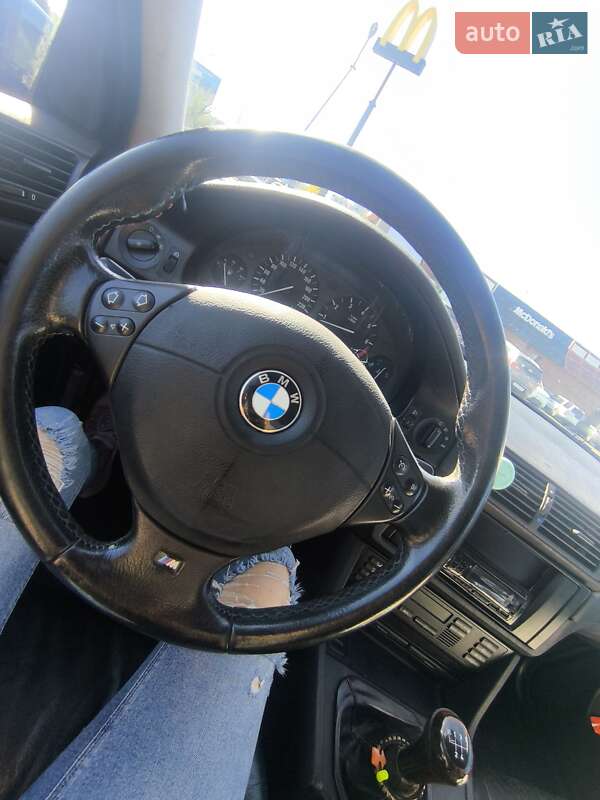 Седан BMW 5 Series 1997 в Киеве