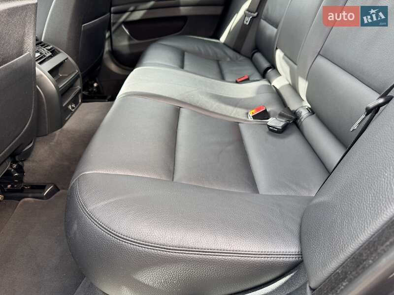 Седан BMW 5 Series 2014 в Виннице