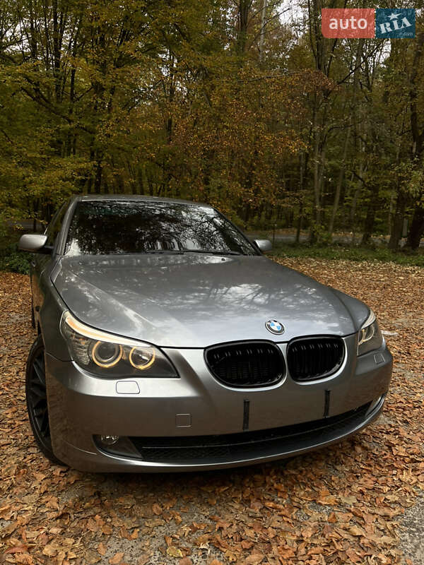 Седан BMW 5 Series 2008 в Львові
