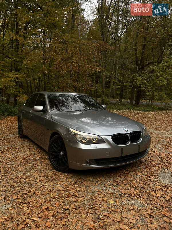 Седан BMW 5 Series 2008 в Львові