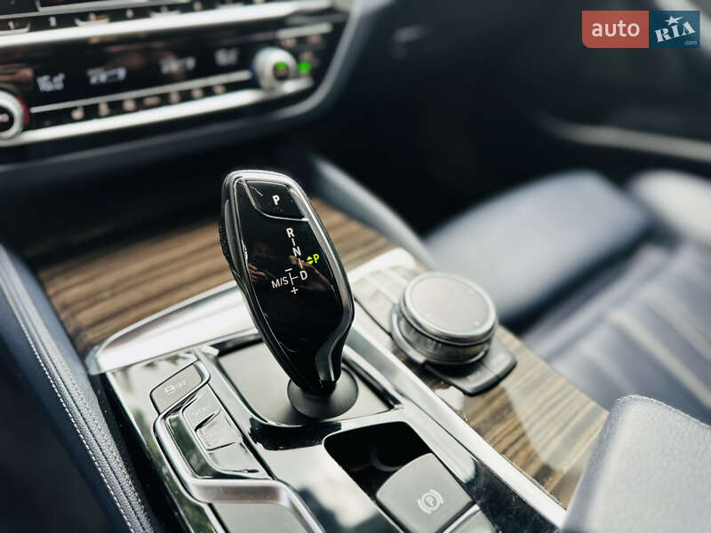 Седан BMW 5 Series 2017 в Киеве фото 22 Седан BMW 5 Series 2017 в Киеве