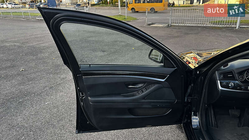 Седан BMW 5 Series 2015 в Ковелі