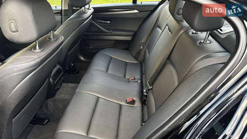 Седан BMW 5 Series 2015 в Ковелі