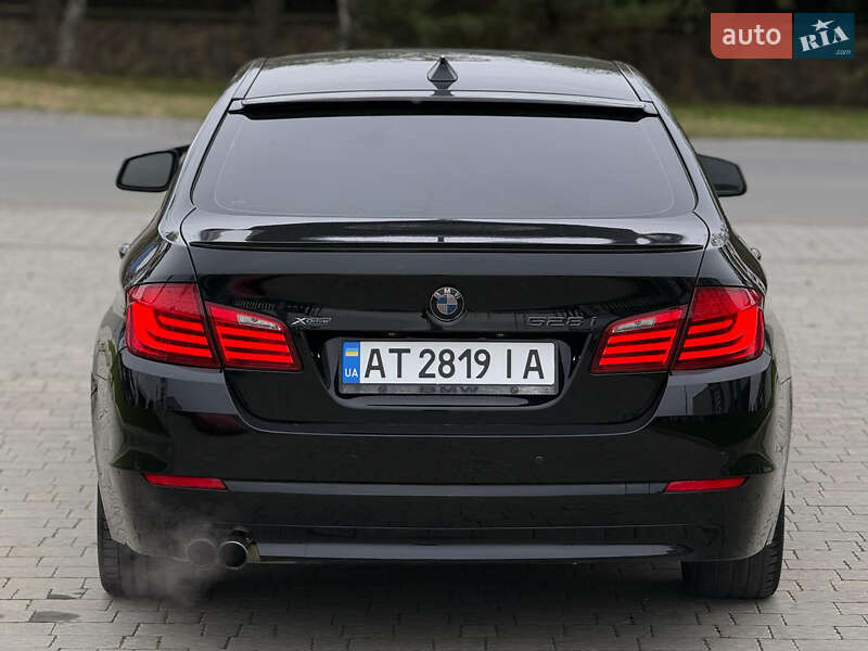 Седан BMW 5 Series 2011 в Ужгороде