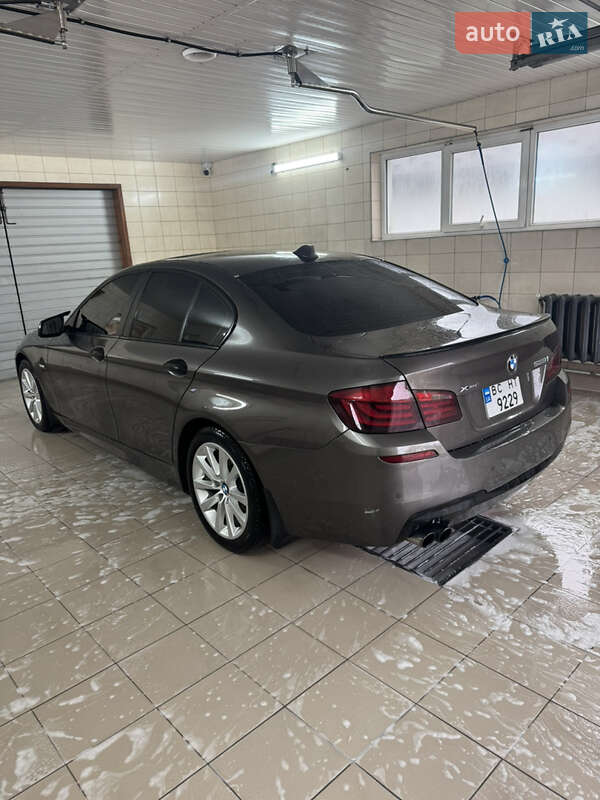 Седан BMW 5 Series 2012 в Жовкве
