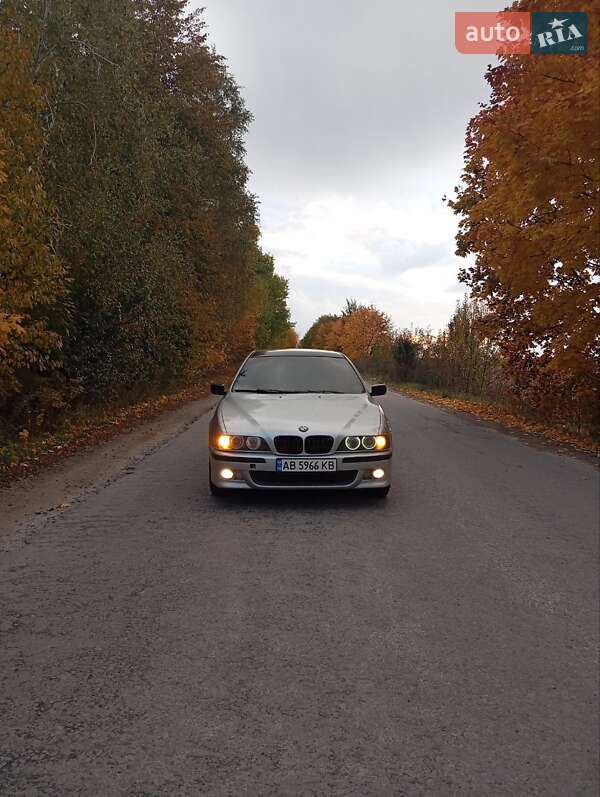 Седан BMW 5 Series 2000 в Виннице