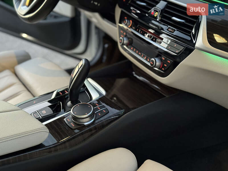 Седан BMW 5 Series 2018 в Виннице