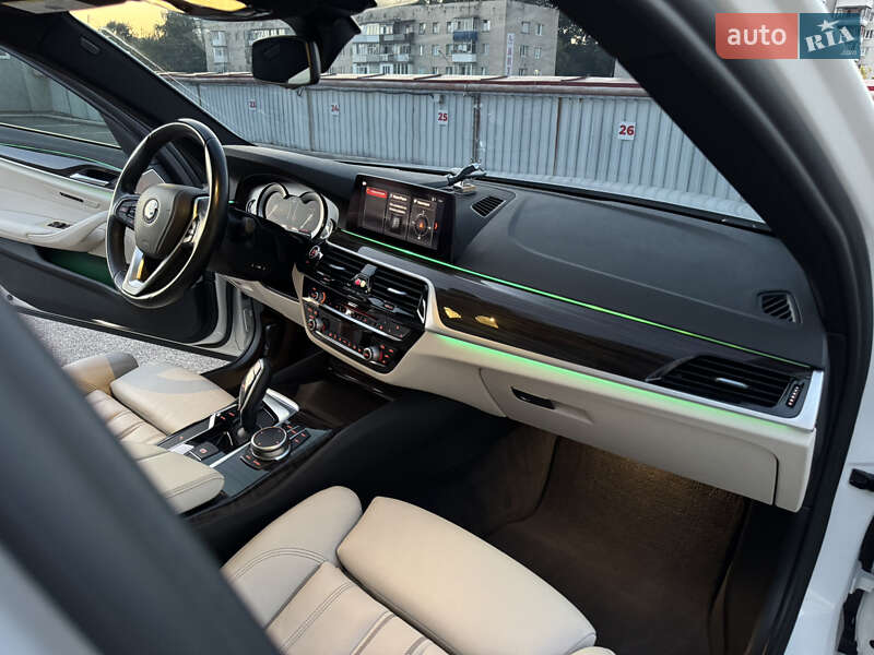 Седан BMW 5 Series 2018 в Виннице