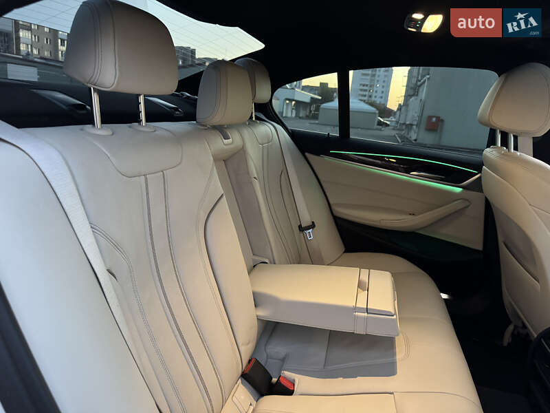 Седан BMW 5 Series 2018 в Виннице