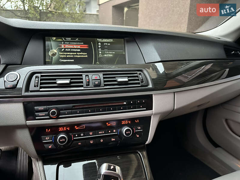 Седан BMW 5 Series 2012 в Сваляве