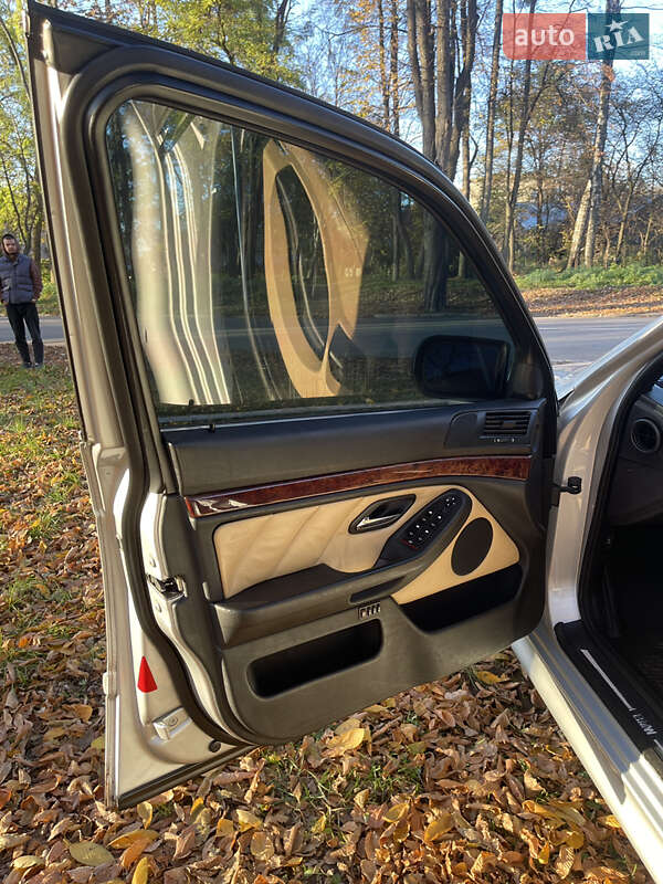 Седан BMW 5 Series 2001 в Черновцах