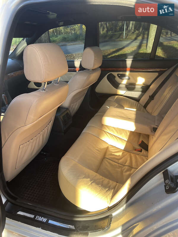 Седан BMW 5 Series 2001 в Черновцах