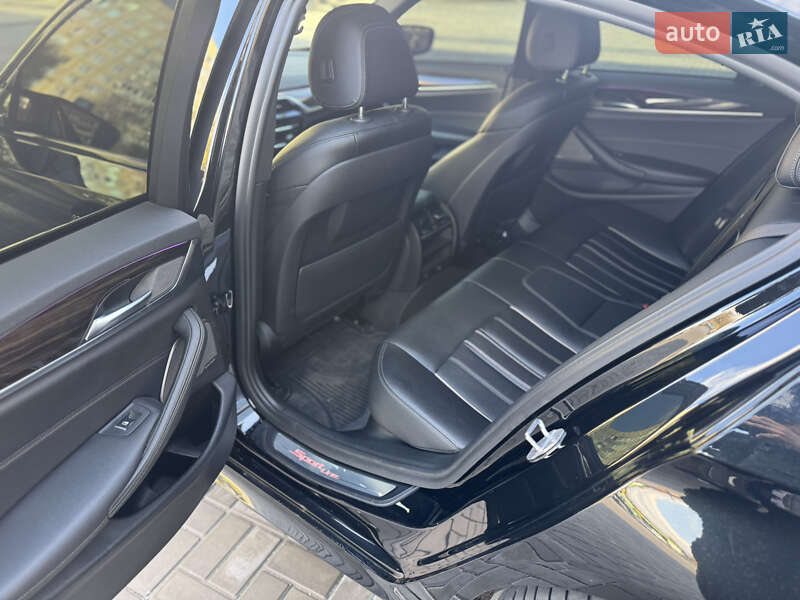 Седан BMW 5 Series 2017 в Днепре