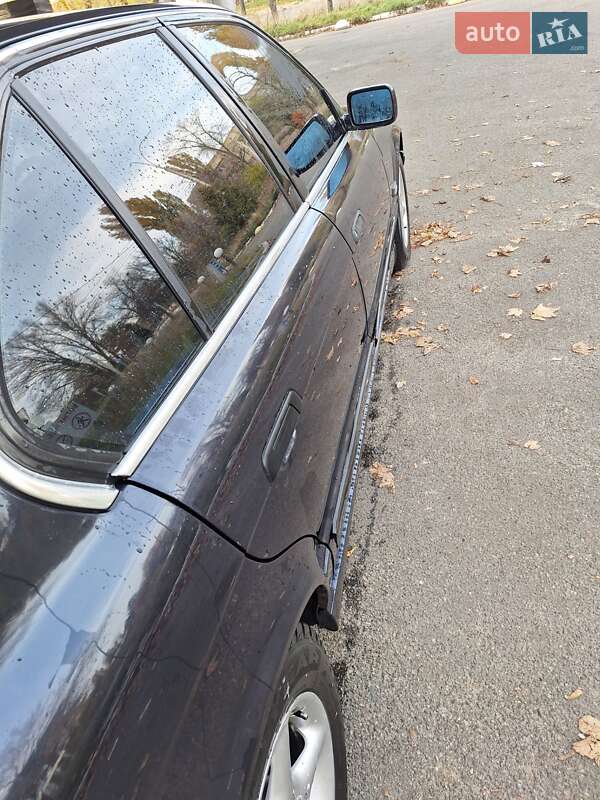 Седан BMW 5 Series 1995 в Киеве