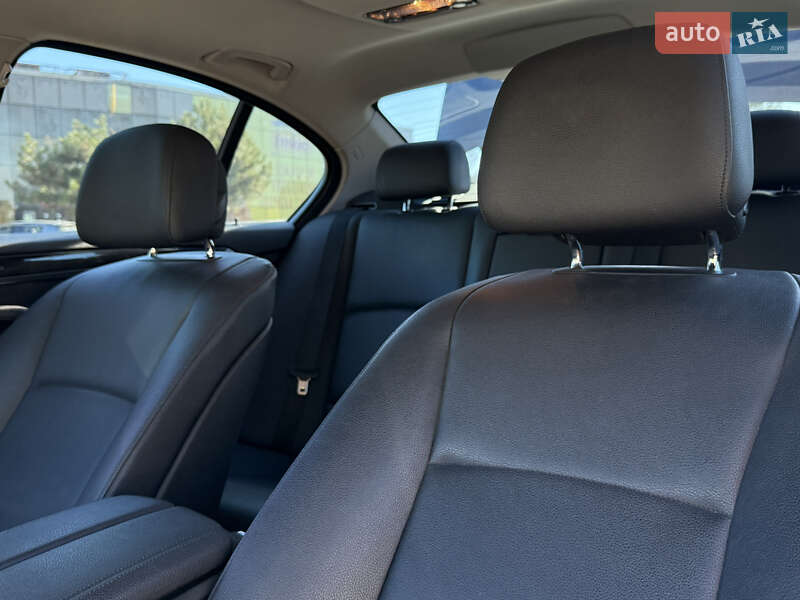 Седан BMW 5 Series 2011 в Одессе