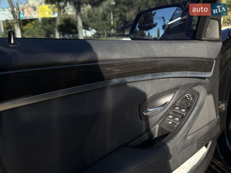 Седан BMW 5 Series 2011 в Одессе