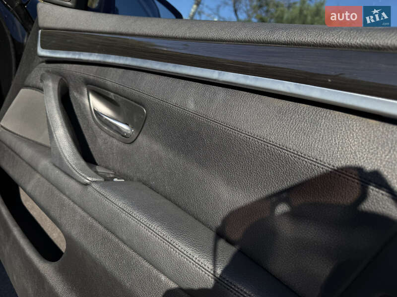 Седан BMW 5 Series 2011 в Одессе