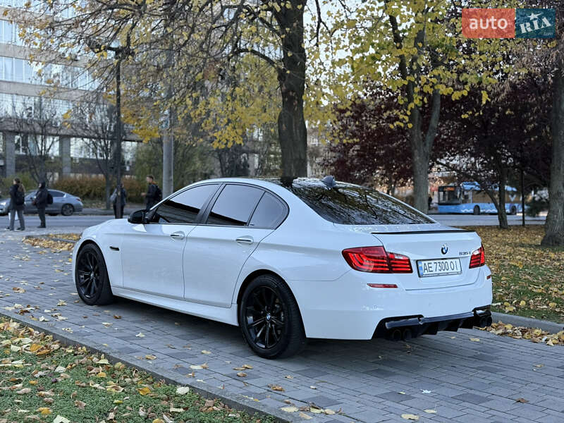 Седан BMW 5 Series 2015 в Днепре