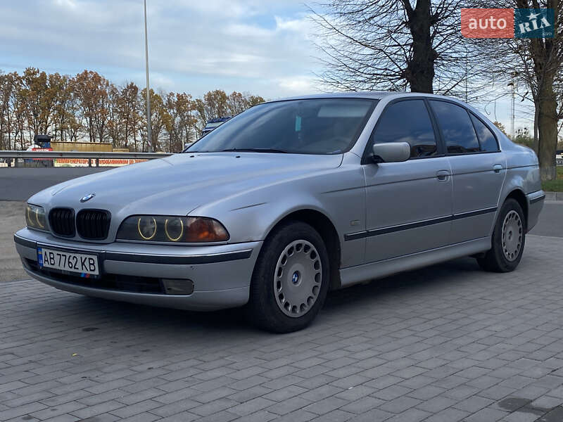 BMW 5 Series 1998