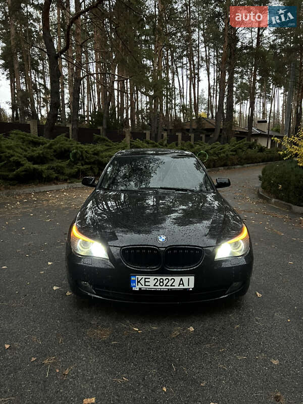 Седан BMW 5 Series 2008 в Новомосковську