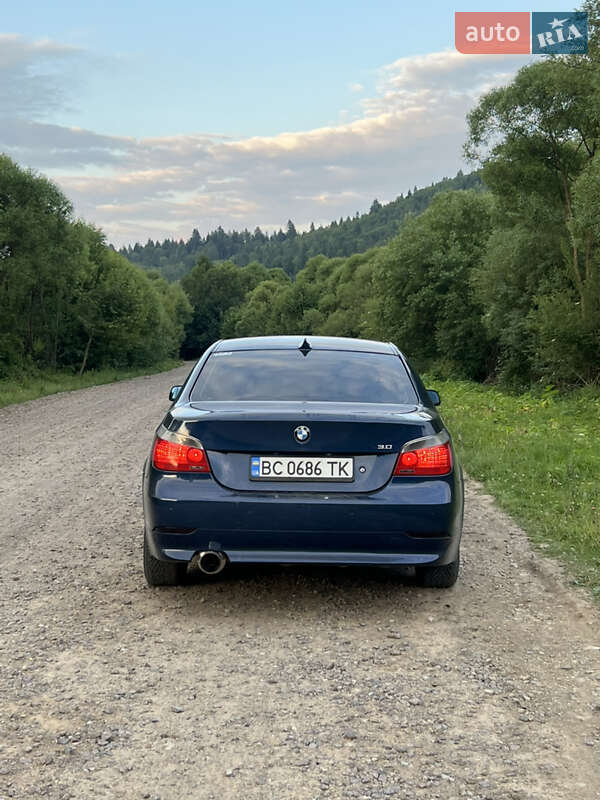Седан BMW 5 Series 2004 в Бориславе