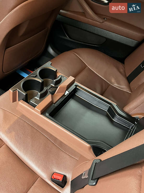 Седан BMW 5 Series 2016 в Виннице