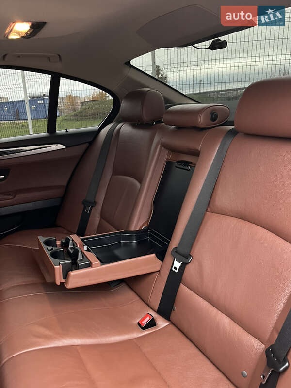 Седан BMW 5 Series 2016 в Виннице
