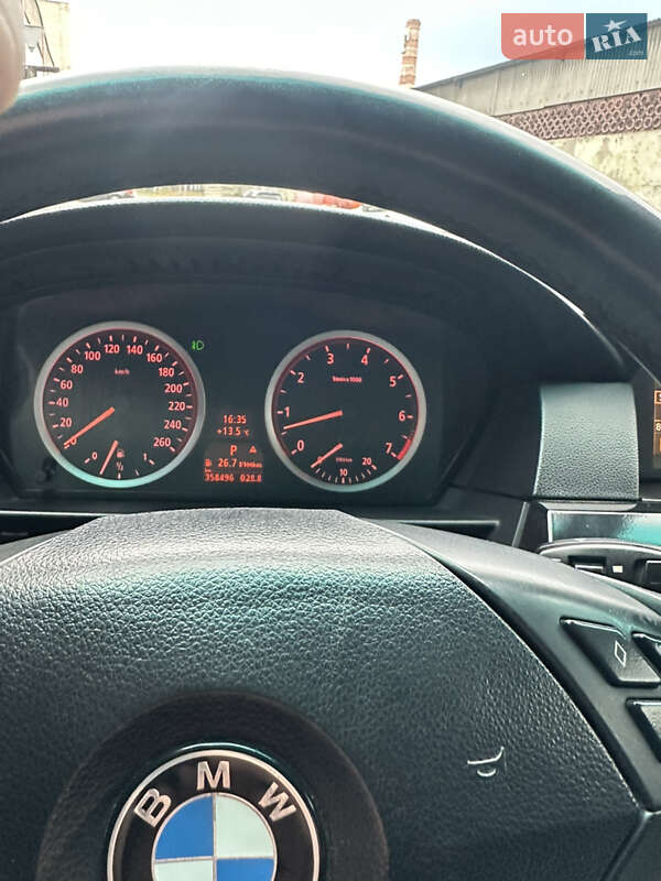 Седан BMW 5 Series 2004 в Львові