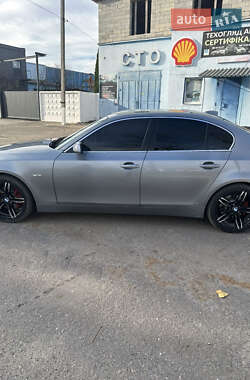 Седан BMW 5 Series 2003 в Самборе