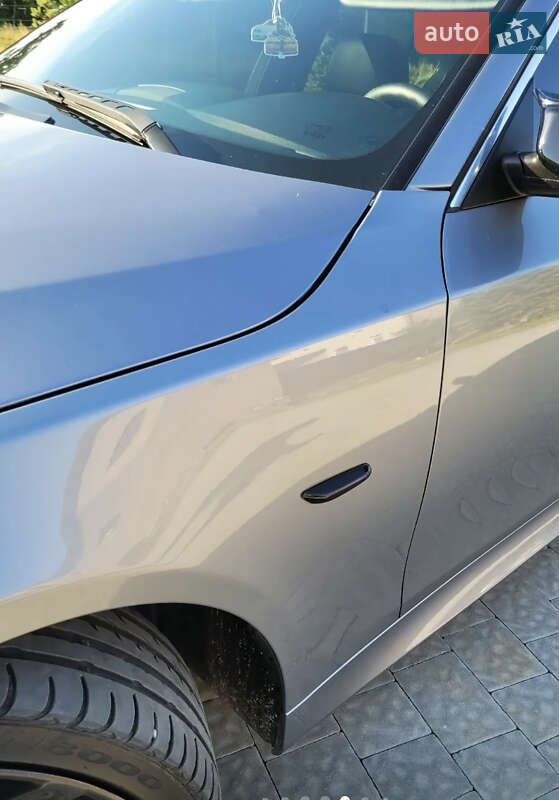 Седан BMW 5 Series 2004 в Львове