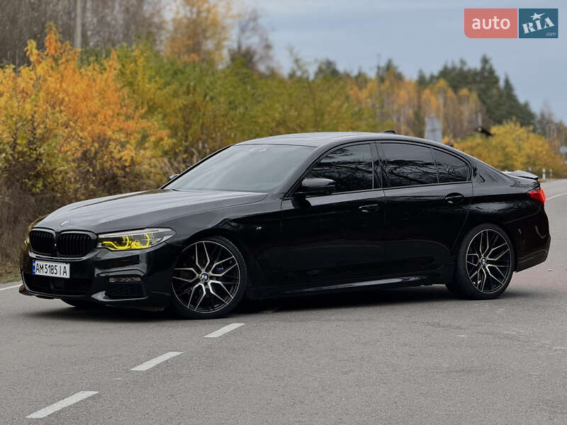 Седан BMW 5 Series 2017 в Олевске
