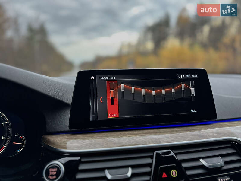 Седан BMW 5 Series 2017 в Олевске