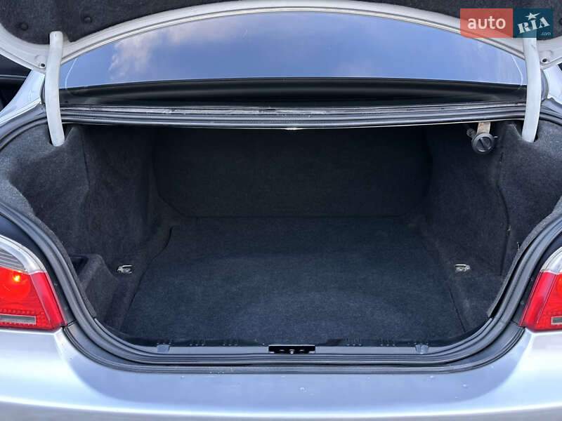 Седан BMW 5 Series 2004 в Коломые