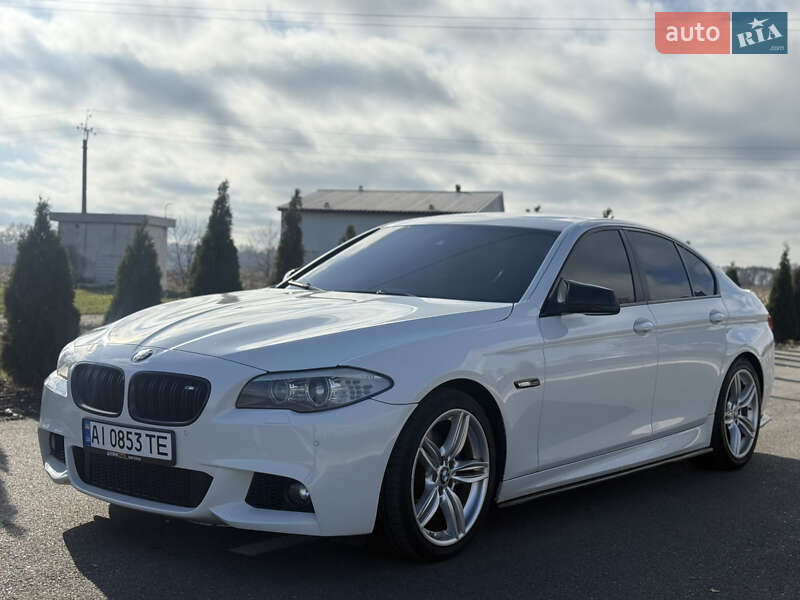 Седан BMW 5 Series 2012 в Березане