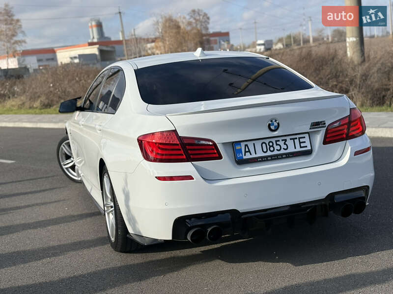 Седан BMW 5 Series 2012 в Березане