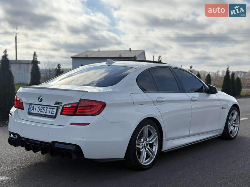 Седан BMW 5 Series 2012 в Березане