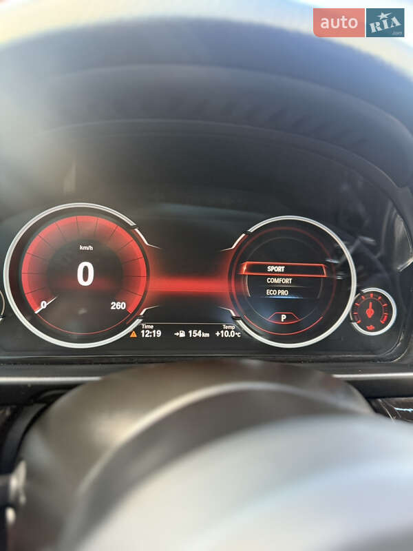 Седан BMW 5 Series 2012 в Березане