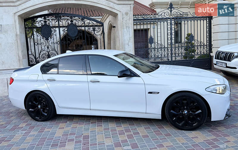 Седан BMW 5 Series 2010 в Одессе